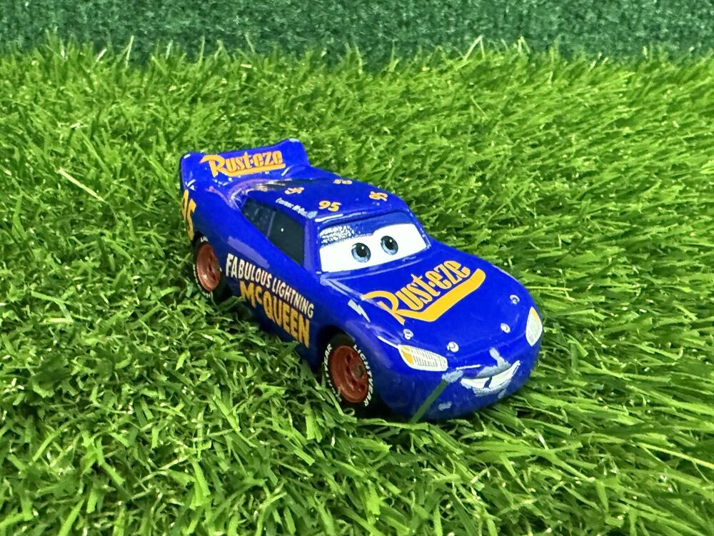 Disney Pixar Cars Fabulous Lightning McQueen Blue Diecast Mattel Toy Car DXV45